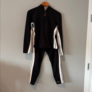 Hot Chillys Black and White 2 piece set